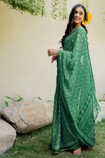Bottle green chiffon bandhani checks print lace border saree with unstitched blouse piece