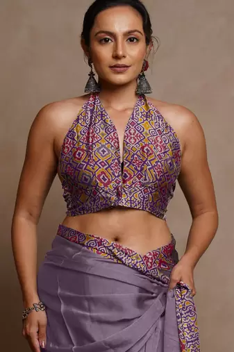 Dusty lavender chiffon solid/abstract printed saree with unstitched blouse piece