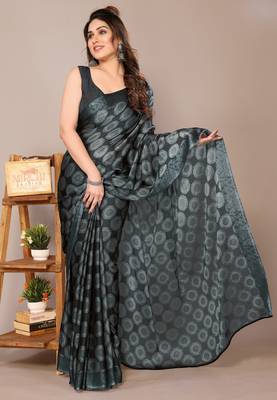 Green chiffon floral print saree with unstitched blouse piece 1
