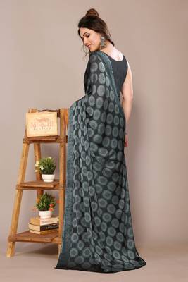 Green chiffon floral print saree with unstitched blouse piece 4