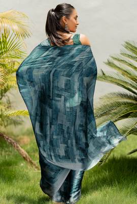 Dusty teal chiffon geometric printed saree with unstitched blouse piece 4