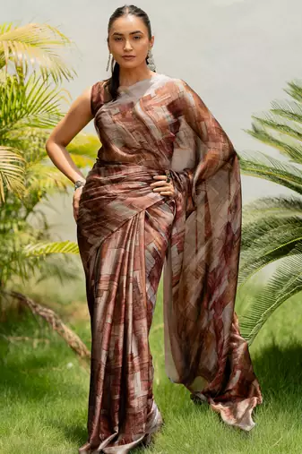 Dusty rust chiffon geometric printed saree with unstitched blouse piece