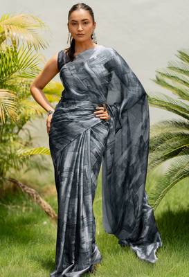 Grey chiffon geometric printed saree with unstitched blouse piece 1