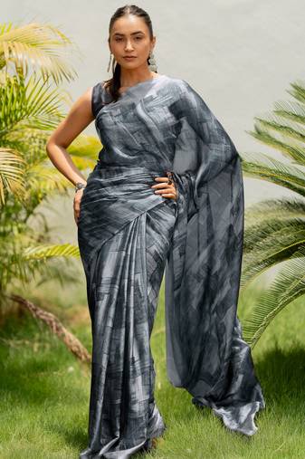 Grey chiffon geometric printed saree with unstitched blouse piece