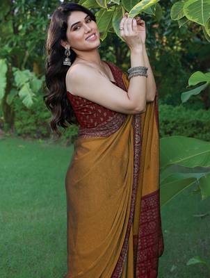 Dark mustard chiffon floral printed saree with unstitched blouse piece 3