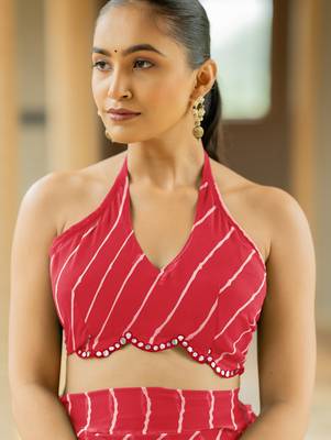 Red georgette stripes print plastic mirror work border saree with unstitched blouse piece 5