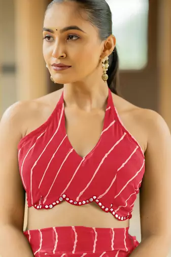 Red georgette stripes print plastic mirror work border saree with unstitched blouse piece