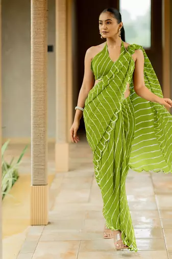 Green georgette stripes print plastic mirror work border saree with unstitched blouse piece