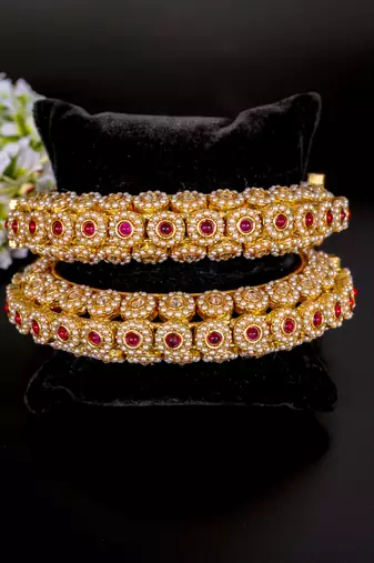 Royal kundan & pearl embellished bangles