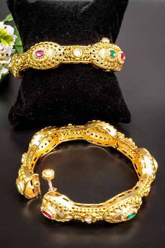 Regal antique gold-plated bangles set