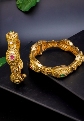 Regal antique gold-plated bangles set 5