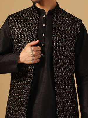 Black Embroidered work Indowestern set 4