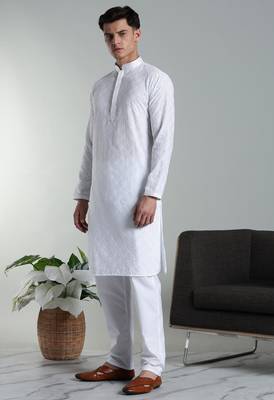 Arruga sylish white embroidery kurta pyjama set 4