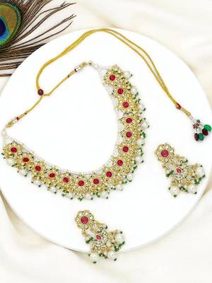 Antique gold-plated kundan maroon beads necklace set 1