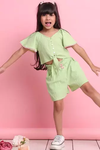 Girls' green co-ord set     front-knot top & high-waisted shorts
