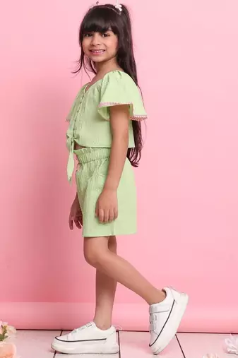 Girls' green co-ord set     front-knot top & high-waisted shorts