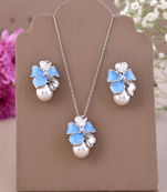 Graceful bloom pearl necklace set gift for rakhi