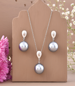 Timeless pearl grace set gift for rakhi