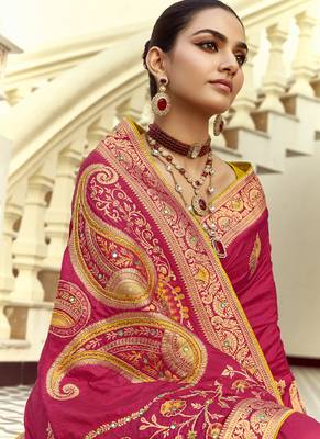 Red dola silk heavy zari weaving cut dana work and designer contrast blouse wedding sarees 3