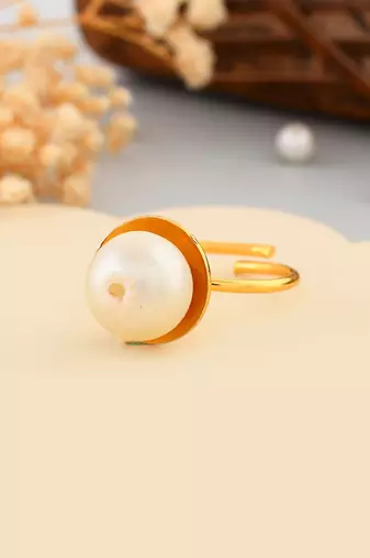 Gold plated finger ring for women