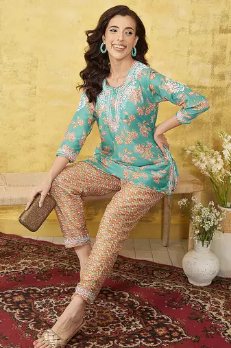 Hand embroidered green muslin lucknowi chikankari co-ord set