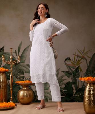 Hand embroidered white kota lucknowi chikankari kurta set with slip 3