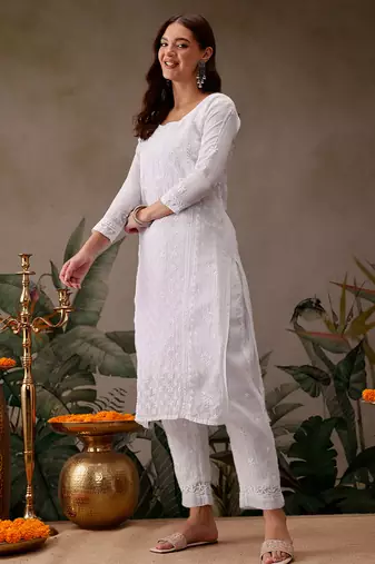 Hand embroidered white kota lucknowi chikankari kurta set with slip
