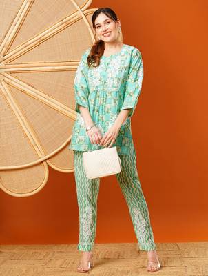 Hand embroidered sea green chanderi lucknowi chikankari co-ord set 4