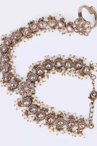 gold plated pearl hathphool set with floral & oval design 