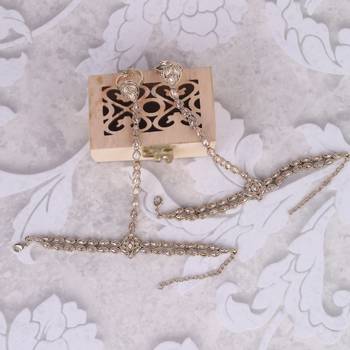 Traditional attractive leaf and oval shape gold plated set of 2 adjustable hathphool(panja) for women 1