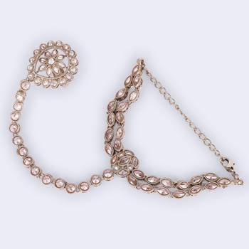 Traditional glamorous flower and oval shape gold plated set of 2 adjustable hathphool(panja) for women 4