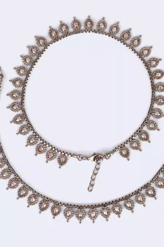 Traditional oval and flower design gold plated set of 2 anklet(payal) for women