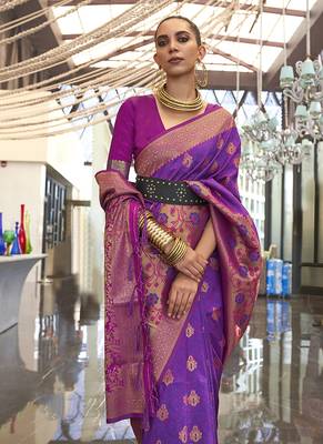 Weaving handloom silk blend saree in magenta and violet 2