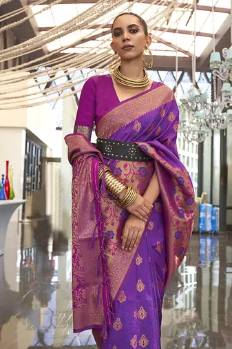 Weaving handloom silk blend saree in magenta and violet