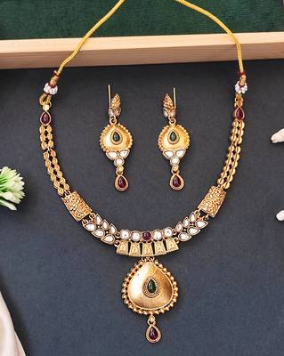 Antique finish tear drop pendant necklace with matching earrings 1