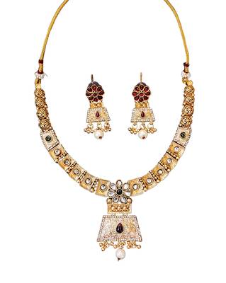 Temple inspired bell pendant necklace set with pearl drops 4