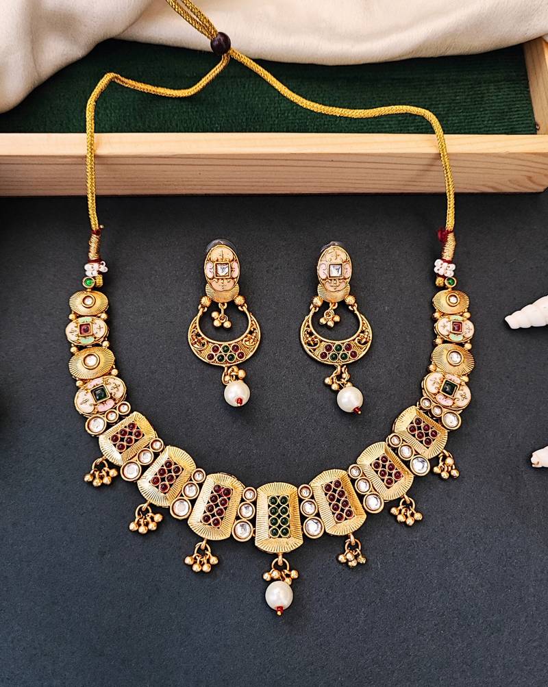 Square cluster gemstone necklace set with pearl and kundan detail