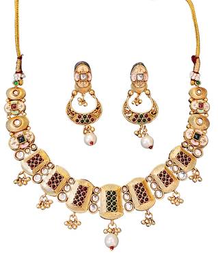 Square cluster gemstone necklace set with pearl and kundan detail 4