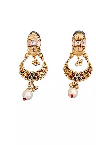 Square cluster gemstone necklace set with pearl and kundan detail
