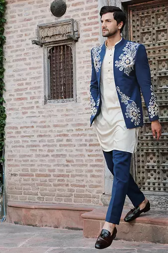 Blue embroidered jute jacket with kurta & pant