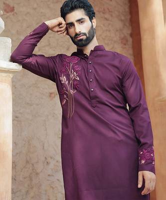 Maroon embroidered cotton kurta 1