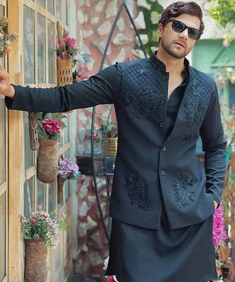Black embroidered crepe kurta nehru jacket 1