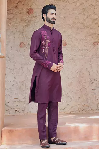 Maroon embroidered cotton kurta