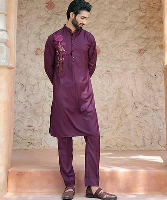 Maroon embroidered cotton kurta 5