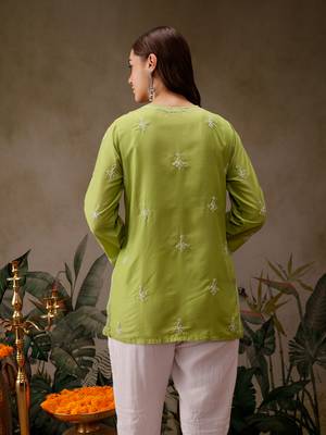 Hand embroidered green muslin lucknowi chikankari short kurti 2