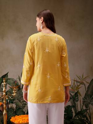 Hand embroidered yellow muslin lucknowi chikankari short kurti 2