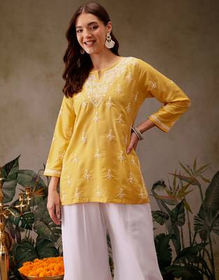 Hand embroidered yellow muslin lucknowi chikankari short kurti 4