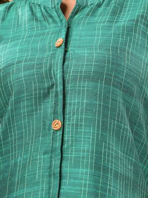 Green textured cotton handloom a-line kurta 4