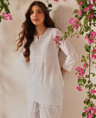 Hand embroidered white cotton lucknowi chikankari kurti 5