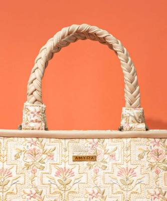 White silk embroidered handbag 2